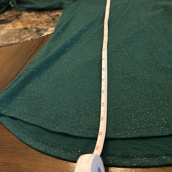 SONOMA GOOD FOR LIFE | V NECK SPARKLE TEE | Green| Size XS - Picture 7 of 8